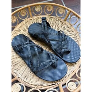 Women's Chaco Sling on Sandals Size 8